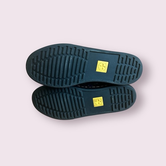 Dr. Martens Black Multicolor Paint Splatter Suede Boots Women’s size 7 - Picture 4 of 5